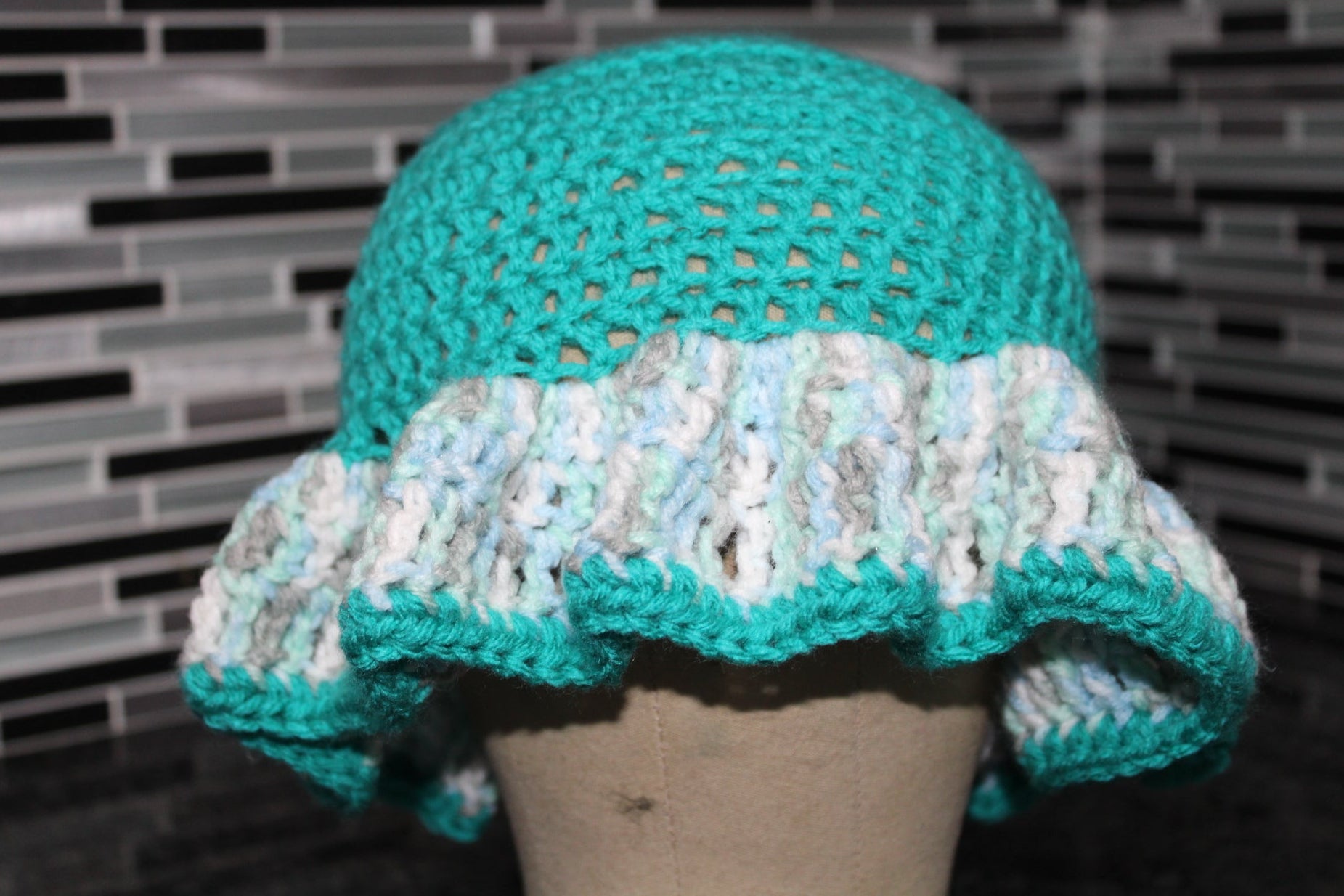 “oSo Wavy” Bucket Hat